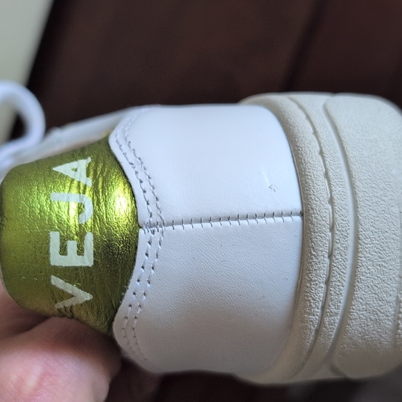 Veja sneakers White and metallic green size us 6 Euro 37 only worn 3x - Picture 6 of 7